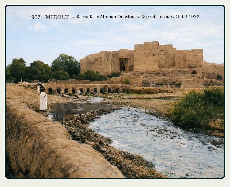 Le Ksar fut édifié sur un plateau rocheux dominant l’oued Ouatat... photo: clché A.Rodridez 1922...traitement à l'aide d'IA par Med Ait Laydi